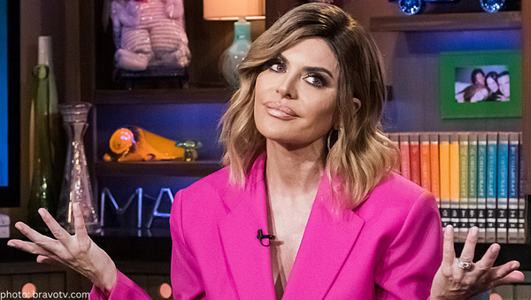 rhobh real housewives of beverly hills lisa rinna change.org petition to fire bravo bully mean girl