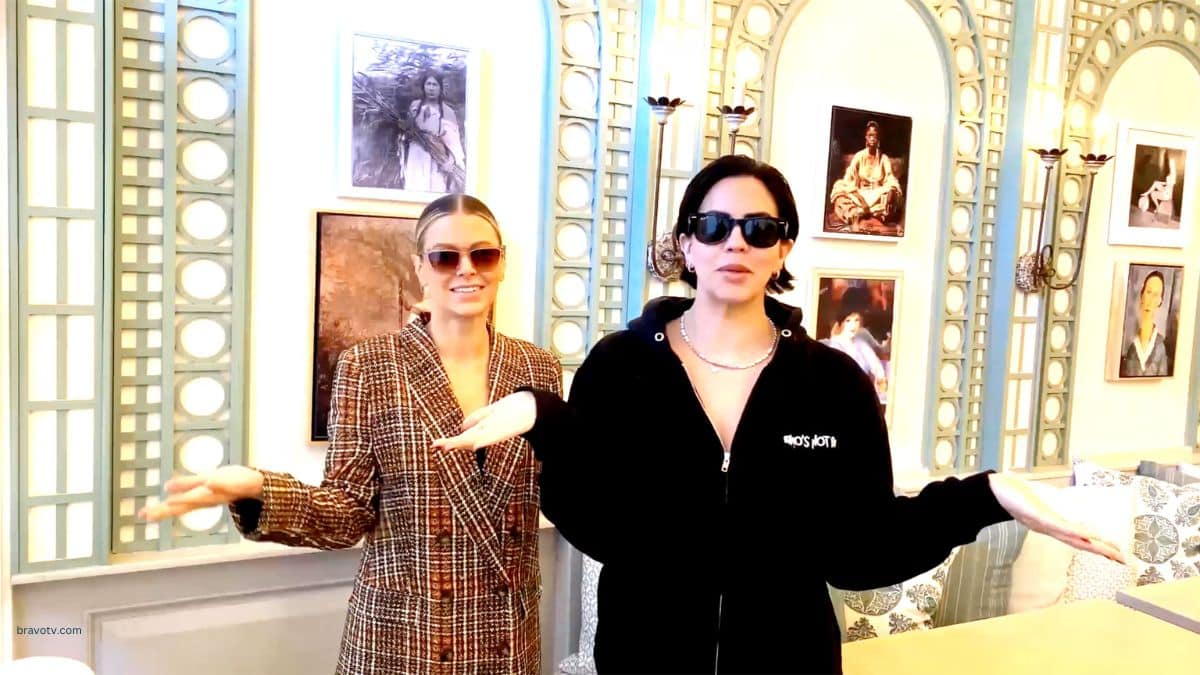 something about her katie and ariana filming