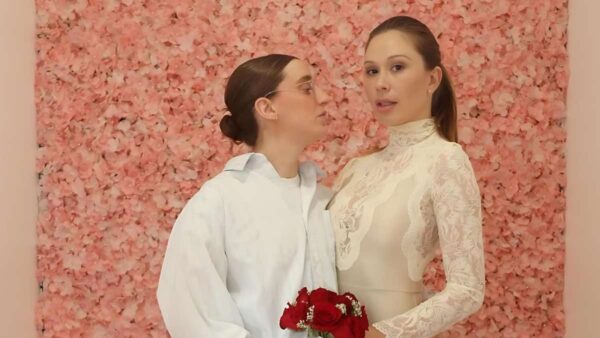 Gabby Windey Secret Wedding Robby Hoffman