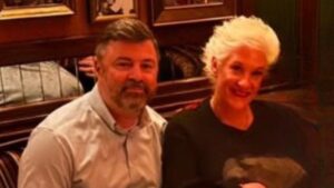 anne burrell died